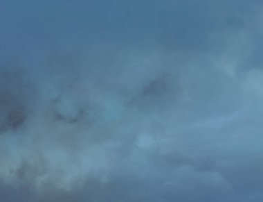 soyut grunge bulutlar, kopya alanı ile renkli arka plan