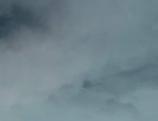 Перед Грозой Облачно Прояснениями Осадков — стоковое фото