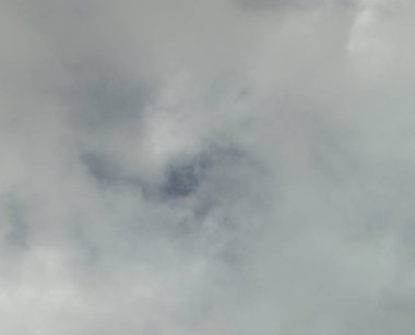 Mavi Gökyüzü Bindirme: Beyaz Bulutlu Gökyüzü