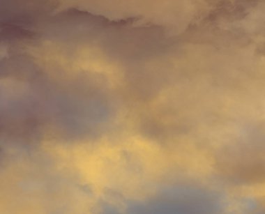 soyut grunge bulutlar, kopya alanı ile renkli arka plan