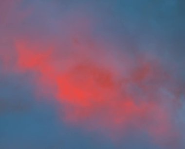 soyut grunge bulutlar, kopya alanı ile renkli arka plan