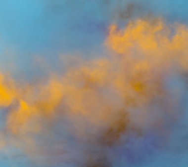 soyut grunge bulutlar, kopya alanı ile renkli arka plan