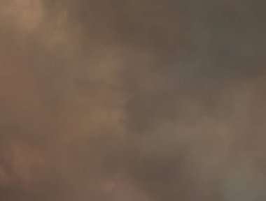 soyut grunge bulutlar, kopya alanı ile renkli arka plan