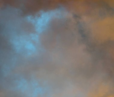 soyut grunge bulutlar, kopya alanı ile renkli arka plan