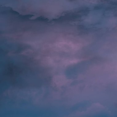 soyut grunge bulutlar, kopya alanı ile renkli arka plan