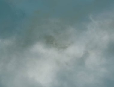 soyut grunge bulutlar, kopya alanı ile renkli arka plan