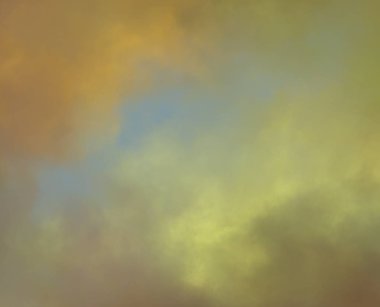 soyut grunge bulutlar, kopya alanı ile renkli arka plan