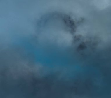 soyut grunge bulutlar, kopya alanı ile renkli arka plan