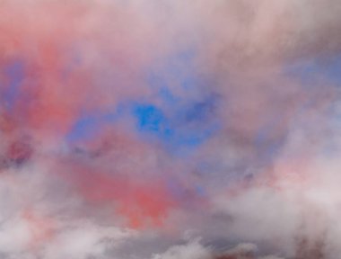 soyut grunge bulutlar, kopya alanı ile renkli arka plan