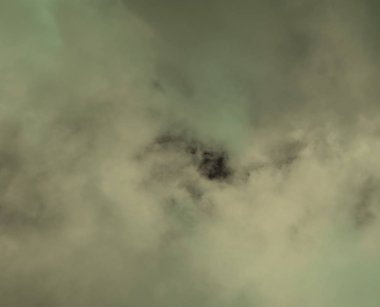 soyut grunge bulutlar, kopya alanı ile renkli arka plan