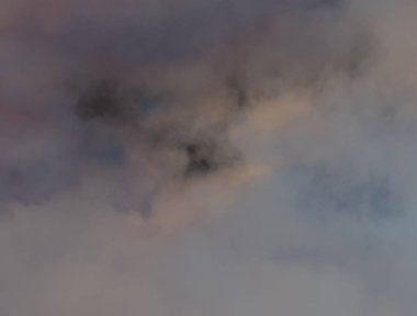 soyut grunge bulutlar, kopya alanı ile renkli arka plan