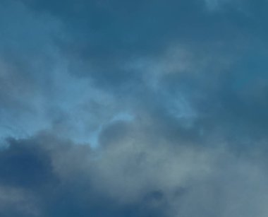 soyut grunge bulutlar, kopya alanı ile renkli arka plan