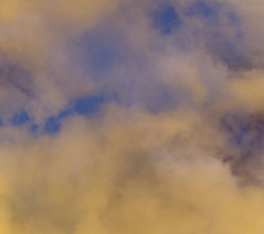 soyut grunge bulutlar, kopya alanı ile renkli arka plan