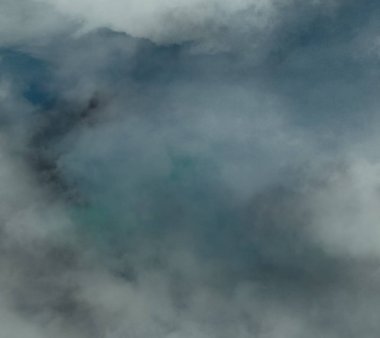 soyut grunge bulutlar, kopya alanı ile renkli arka plan