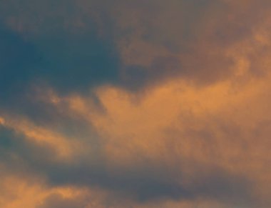 soyut grunge bulutlar, kopya alanı ile renkli arka plan