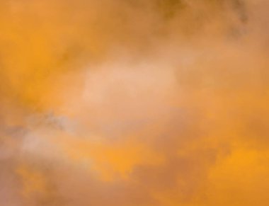 soyut grunge bulutlar, kopya alanı ile renkli arka plan