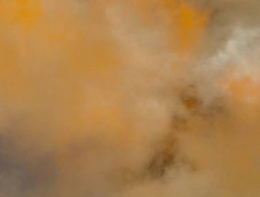 soyut grunge bulutlar, kopya alanı ile renkli arka plan