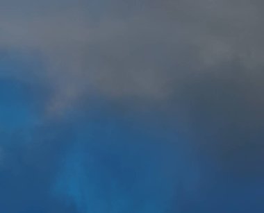 soyut grunge bulutlar, kopya alanı ile renkli arka plan