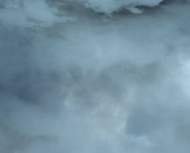 soyut grunge bulutlar, kopya alanı ile renkli arka plan