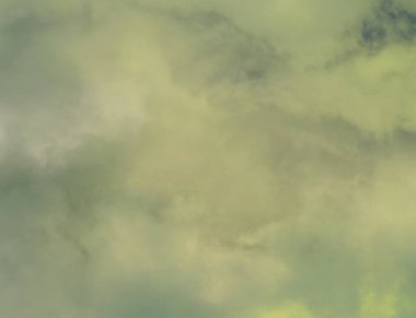 soyut grunge bulutlar, kopya alanı ile renkli arka plan