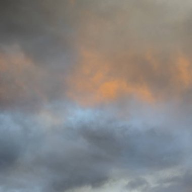 soyut grunge bulutlar, kopya alanı ile renkli arka plan