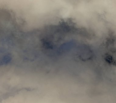 soyut grunge bulutlar, kopya alanı ile renkli arka plan