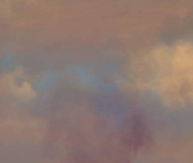 soyut grunge bulutlar, kopya alanı ile renkli arka plan