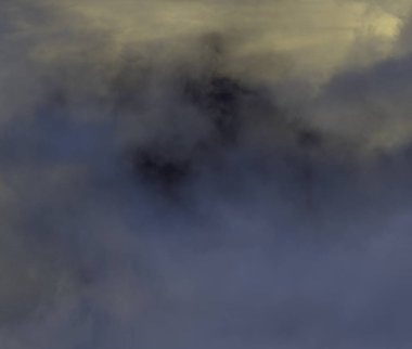 soyut grunge bulutlar, kopya alanı ile renkli arka plan