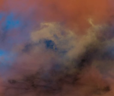 soyut grunge bulutlar, kopya alanı ile renkli arka plan