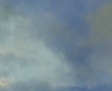 soyut grunge bulutlar, kopya alanı ile renkli arka plan