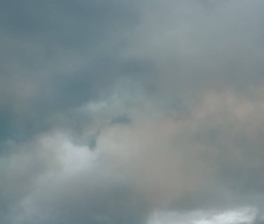 siyah ve beyaz bulutlar ve gökyüzü