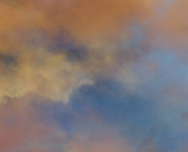 soyut grunge bulutlar, kopya alanı ile renkli arka plan