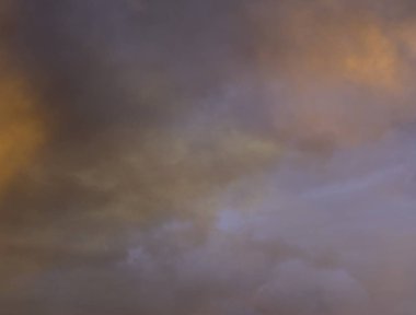 soyut grunge bulutlar, kopya alanı ile renkli arka plan