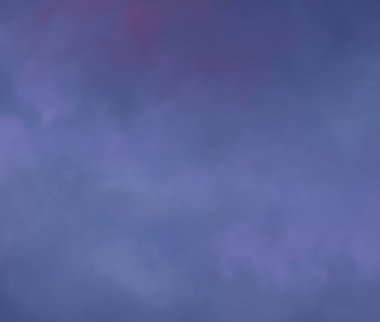 Bulutlu mavi gökyüzü  