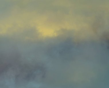 bulanık yumuşak arka plan ile duman