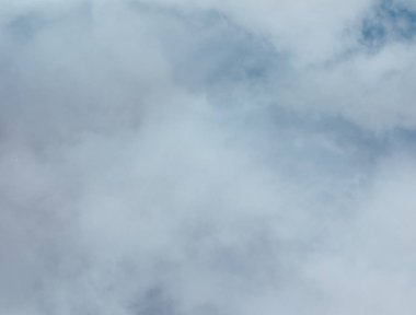 siyah ve beyaz bulutlar ve gökyüzü