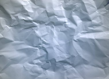 buruşturulmuş kağıt ile soyut beyaz arka plan
