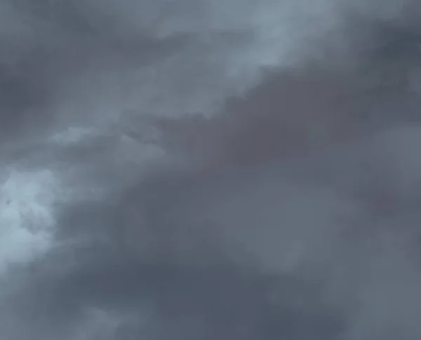 Cielo Con Nubes Grises —  Fotos de Stock