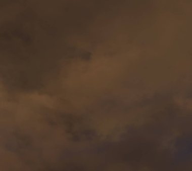 Turuncu sis ve siyah sahne stüdyosu vitrin oda arka plan üzerinde sis etkisi.