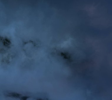 soyut grunge bulutlar, kopya alanı ile renkli arka plan