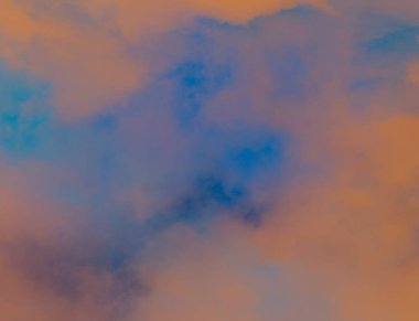 soyut grunge bulutlar, kopya alanı ile renkli arka plan