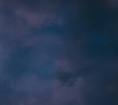 soyut grunge bulutlar, kopya alanı ile renkli arka plan