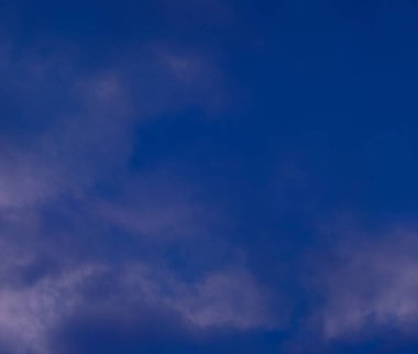 güzel mavi gökyüzü bir görüntü