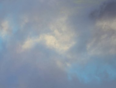 soyut grunge bulutlar, kopya alanı ile renkli arka plan