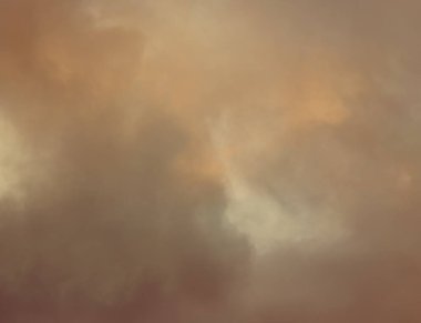 soyut grunge bulutlar, kopya alanı ile renkli arka plan