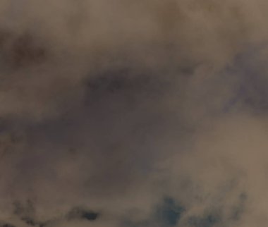 Sazlık ve su ile sisli kış sabahı. Chuncheon City, Kore