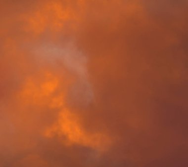 soyut grunge bulutlar, kopya alanı ile renkli arka plan