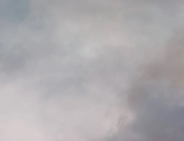 Nuvole Bianche Cambiano Gradualmente Forma Grandi Piccole — Foto Stock