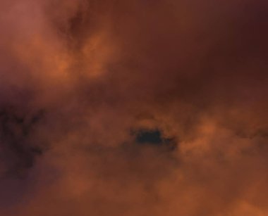 soyut grunge bulutlar, kopya alanı ile renkli arka plan