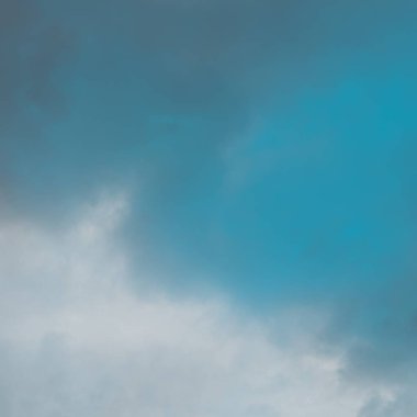 Doğa şekilleri güzel bir bulut bulutlar gibi çizer..